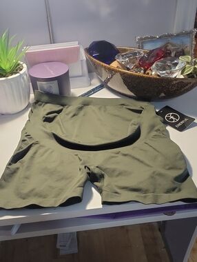 Enerful Olive Green High-Waist Biker Maternity Shorts